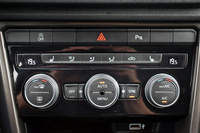 Volkswagen T-Roc 1.5 TSi 150pk Sport LED | Carplay | ECC | Full Map Navi | Adap. Cruise | Volledig Onderhouden!!