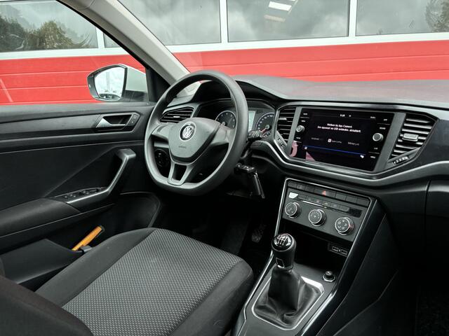 Volkswagen T-Roc 1.0 TSI 1STE EIG / TREKHAAK / AIRCO / CARPLAY / ELEK RAMEN / NL-AUTO