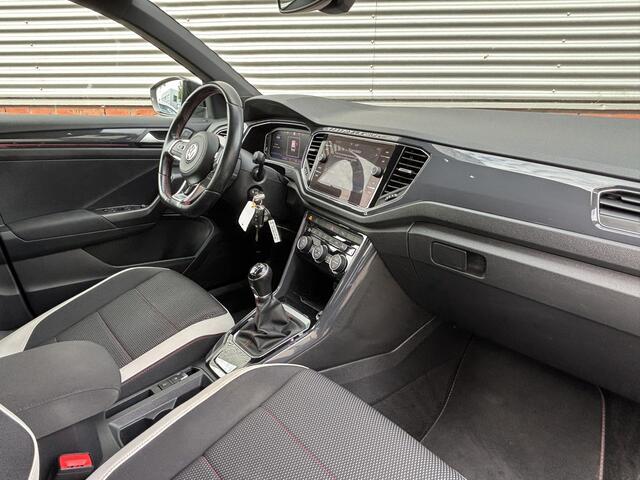 Volkswagen T-Roc 1.5 TSI Sport | Afn. Trekhaak | Navigatie | ACC | LED | Virt. Cockpit |