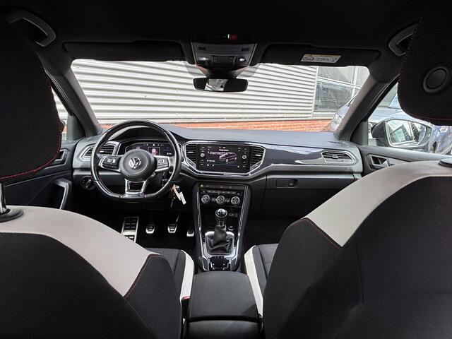 Volkswagen T-Roc 1.5 TSI Sport | Afn. Trekhaak | Navigatie | ACC | LED | Virt. Cockpit |