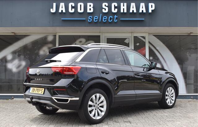 Volkswagen T-Roc 1.5 TSI Style Automaat / Navigatie / Adap. Cruise / Trekhaak / Camera / PDC v+a / 17" LM