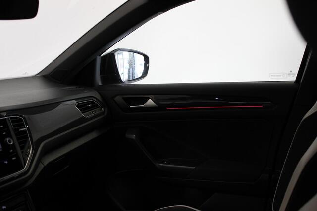 Volkswagen T-Roc 1.5 TSI Sport | ACC | TREKHAAK | STOEL-VERW | 17'LMV | CARPLAY | NAVI | CLIMA | LED | PDC |