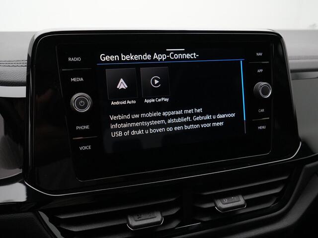 Volkswagen T-Roc 1.5 TSI 150 pk DSG R-Line Edition | Panoramadak | Achteruitrijcamera | Stoelverwarming | Sportonderstel