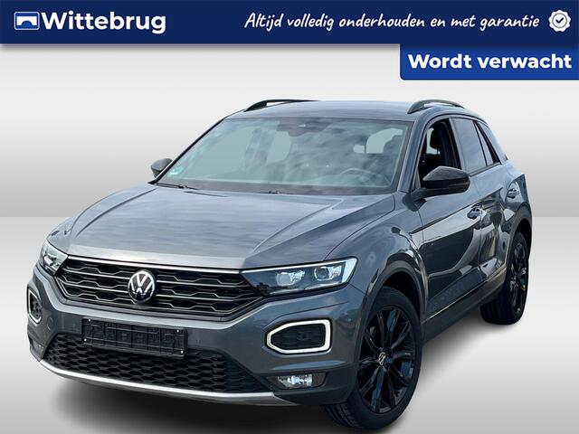 Volkswagen T-Roc 1.5 TSI 150pk Sport Black Style DSG Automaat App-connect / Achterklep, elektrisch bedienbaar / LED / Digital Cockpit Pro / Keyless