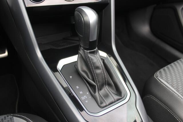 Volkswagen T-Roc Cabrio 1.5 TSI R-Line - CAMERA - TREKHAAK - CARPLAY - ADAPT. CRUISE -