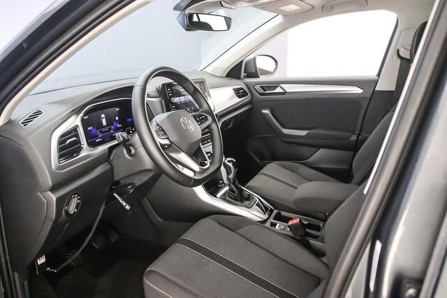 Volkswagen T-Roc Life Edition 1.0 TSI 115pk Adaptive cruise control, Achteruitrijcamera, Parkeersensoren, Stoelverwarming, LED koplampen, Airco, DAB, Radio, Bluetooth