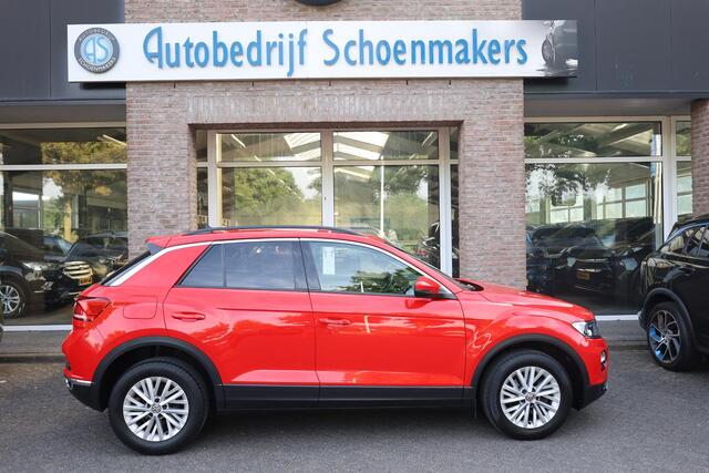 Volkswagen T-Roc 1.0 TSI Style Business CARPLAY ACC STOELVERW. LANE-ASSIST 2xPDC LMV ENZ.