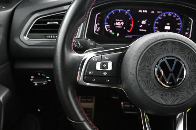 Volkswagen T-Roc 1.5 TSI Sport Business R | Parkeercamera | Navigatie | Elektrische achterklep