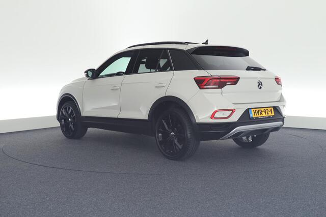 Volkswagen T-Roc 1.5 TSI 150pk DSG Style Camera Panoramadak IQ.Light Stoelverwarming Carplay