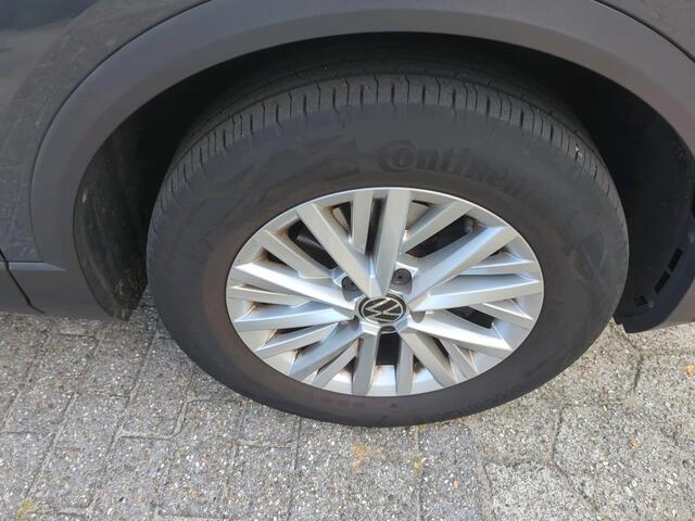 Volkswagen T-Roc 1.0 TSI 110pk Style / App-Connect / Parkeersensoren / airco / 16" LMV