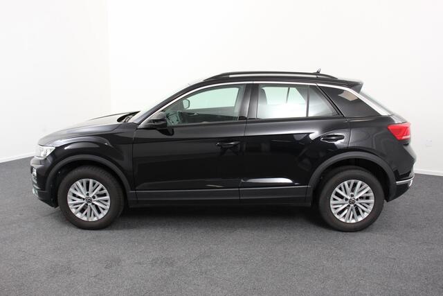 Volkswagen T-Roc 1.5 TSI 150pk Automaat Style | Navigatie | Climate Control | Adaptieve Cruise Control | Electrisch bedienbare achterklep | Camera | Parkeersensoren Voor en Achter | Verwarmbare voorstoelen