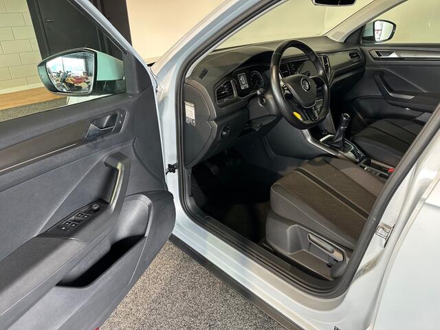 Volkswagen T-Roc 1.0 TSI STYLE STOELV LM VELGEN PDC ISOFIX 6BAK ALL-IN!