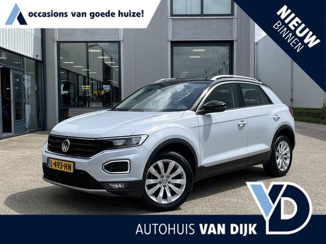 Volkswagen T-Roc 1.5 TSI Style | Leder/Navi/Pano.Dak/Clima/Adapt.Cruise/Afn.Trekhaak/Virtual/Apple CarPlay-Android Auto