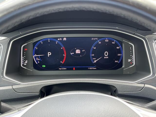 Volkswagen T-Roc 1.5 TSI Style | Leder/Navi/Pano.Dak/Clima/Adapt.Cruise/Afn.Trekhaak/Virtual/Apple CarPlay-Android Auto