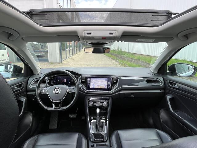 Volkswagen T-Roc 1.5 TSI Style | Leder/Navi/Pano.Dak/Clima/Adapt.Cruise/Afn.Trekhaak/Virtual/Apple CarPlay-Android Auto