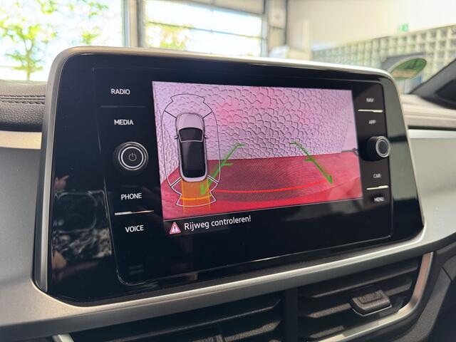 Volkswagen T-Roc Cabrio TSI VIR.COCKPIT CARPLAY NAVI IQ.LED STOEL/STUUR.VERW DAB ADAP.CRUISE 05/2024 "Volkswagen rijden begint bij Topautos.nl - 75 topmodellen direct op voorraad!"