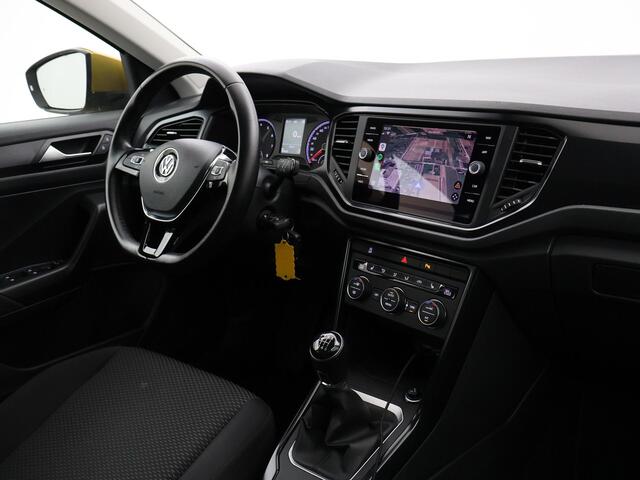 Volkswagen T-Roc 1.0 TSI + APPLE CARPLAY | TREKHAAK | STOELVERW.