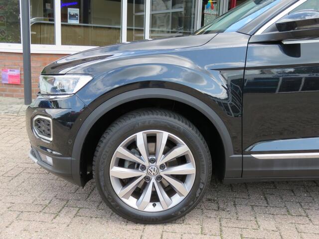 Volkswagen T-Roc 1.0 TSI 115pk STYLE / Digitaal dash. / Led / Elec.achterklep / Camera / 17 Inch / BOVAG garantie