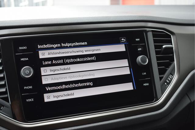 Volkswagen T-Roc 1.0 TSI Style Virtual cockpit, Adaptive cruise, DAB, 18'' lmv,