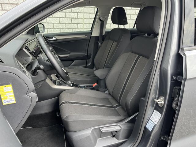Volkswagen T-Roc 1.5 TSI Style | Stoel & Stuurverwarming | Achteruitrijcamera | Apple CarPlay / Android Auto | Elektrische Achterklep |