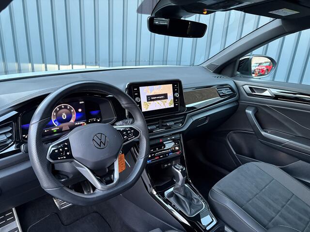 Volkswagen T-Roc 1.5 TSI R-Line Business | Standkachel | Trekhaak afnb. | IQ Light | Camera | Prijs Rijklaar!!