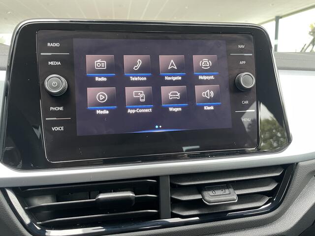 Volkswagen T-Roc 1.0 TSI Life Business Airco - cruise control - parkeersensoren voor en achter - Navigatie - Dakrails - Lederen stuurwiel