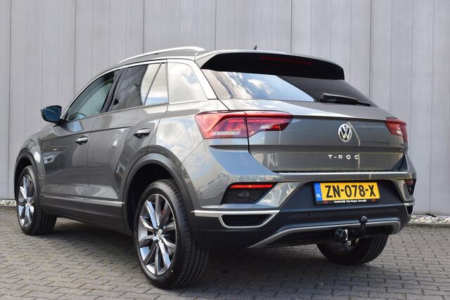 Volkswagen T-Roc 1.5 TSi 150pk Sport LED | Panoramadak | Virtual | Carplay | Trekhaak | 18 Inch LMV
