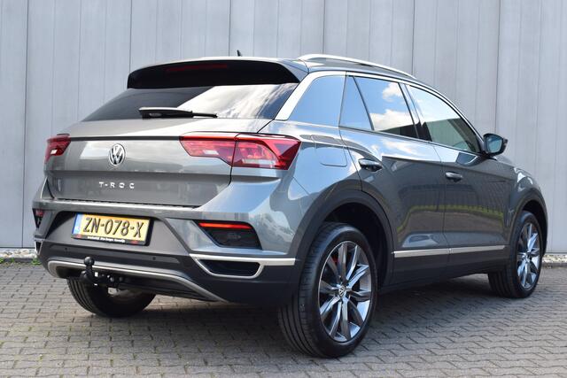 Volkswagen T-Roc 1.5 TSi 150pk Sport LED | Panoramadak | Virtual | Carplay | Trekhaak | 18 Inch LMV