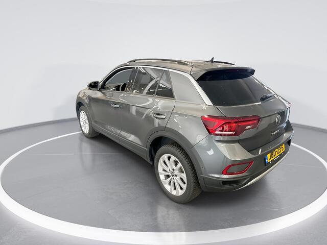 Volkswagen T-Roc 1.5 TSI 150pk DSG Life Edition · Camera · Keyless · Apple/Android Car Play · Navigatie · P-Sensoren · Parkeer Assistent · 17'' Inch · Garantie t/m 30-01-2027