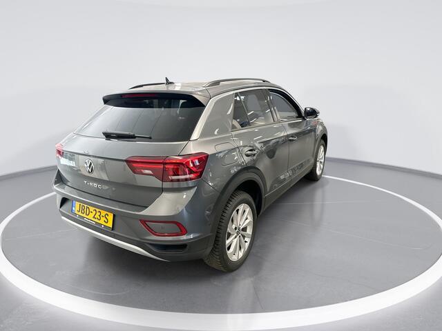 Volkswagen T-Roc 1.5 TSI 150pk DSG Life Edition · Camera · Keyless · Apple/Android Car Play · Navigatie · P-Sensoren · Parkeer Assistent · 17'' Inch · Garantie t/m 30-01-2027