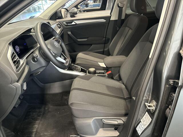 Volkswagen T-Roc 1.5 TSI 150pk DSG Life Edition · Camera · Keyless · Apple/Android Car Play · Navigatie · P-Sensoren · Parkeer Assistent · 17'' Inch · Garantie t/m 30-01-2027