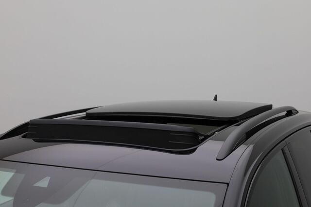 Volkswagen T-Roc 2.0 TSI 190 pk DSG 4Motion R-Line | Panoramadak | Achteruitrijcamera | Navigatie | Stoelverwarming | Adaptive Cruise