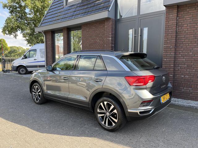Volkswagen T-Roc 1.5 TSI IQ DRIVE ADAPTIVE CRUISE CONTROL | NAV | CAMERA | APPLE/ANDROID CARPLAY