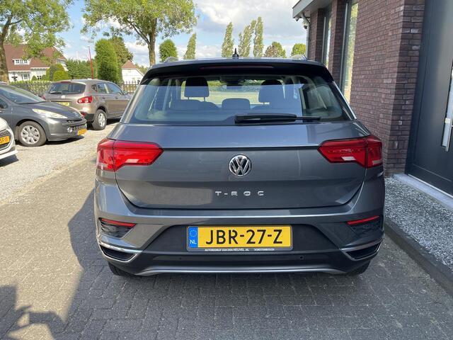 Volkswagen T-Roc 1.5 TSI IQ DRIVE ADAPTIVE CRUISE CONTROL | NAV | CAMERA | APPLE/ANDROID CARPLAY