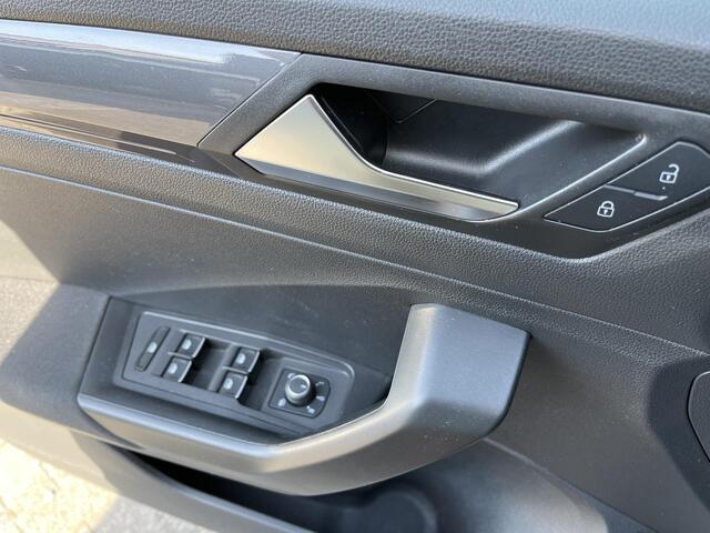 Volkswagen T-Roc 1.5 TSI IQ DRIVE ADAPTIVE CRUISE CONTROL | NAV | CAMERA | APPLE/ANDROID CARPLAY