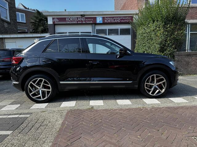 Volkswagen T-Roc 2.0 TSI 4Motion Sport Panoramadak leer trekhaak