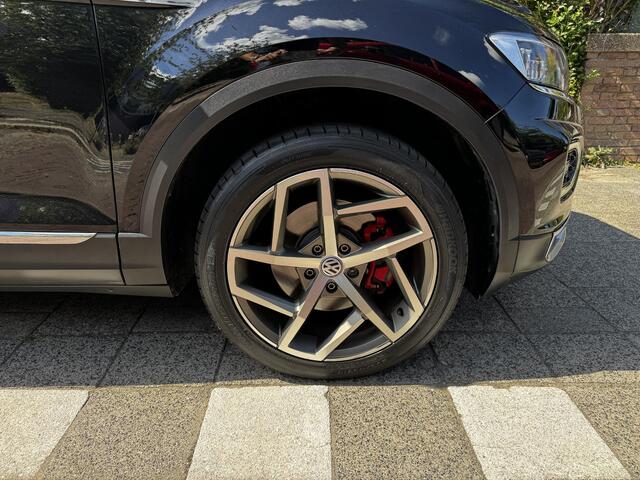 Volkswagen T-Roc 2.0 TSI 4Motion Sport Panoramadak leer trekhaak