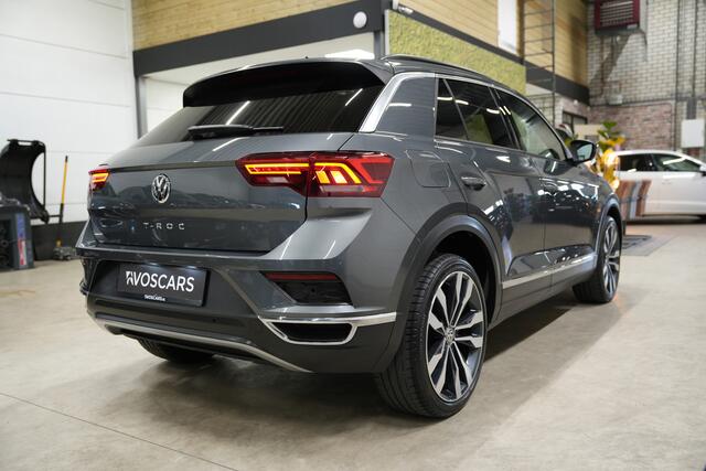 Volkswagen T-Roc 1.5 TSI Sport DSG * Pano - 19" - Camera - ACC - LED - 1e Eig *
