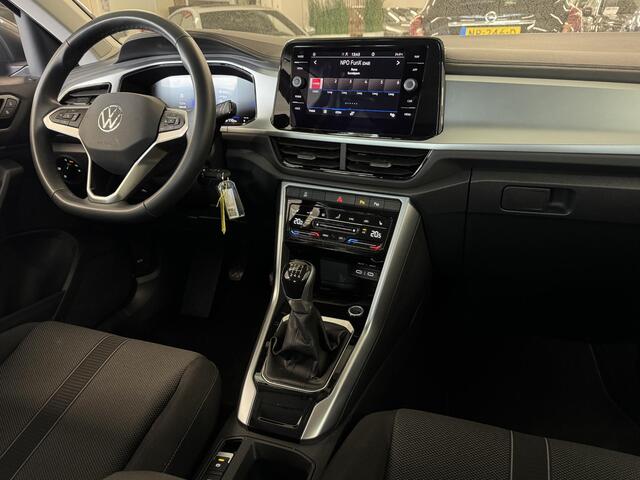 Volkswagen T-Roc 1.0 TSI Life | Clima | Carplay | PDC voor + achter | LM velgen | ( Vesteging - Nieuwegein )
