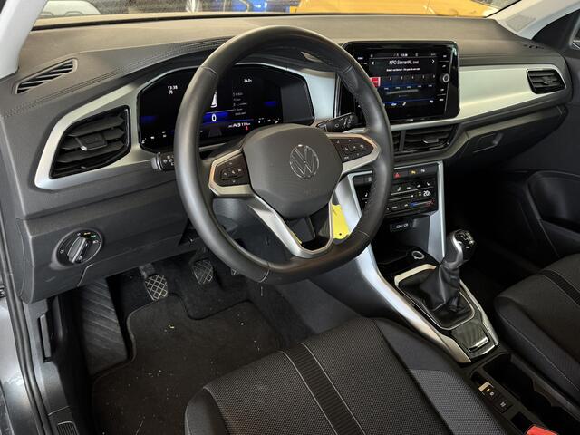Volkswagen T-Roc 1.0 TSI Life | Clima | Carplay | PDC voor + achter | LM velgen | ( Vesteging - Nieuwegein )
