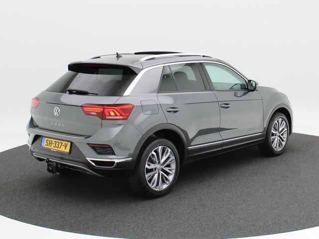Volkswagen T-Roc 1.5 TSi 150 Pk Sport | LED | Trekhaak | Panorama Dak | Elektrische Achterklep | Adaptive Cruise | Carplay | Camera | 18 Inch