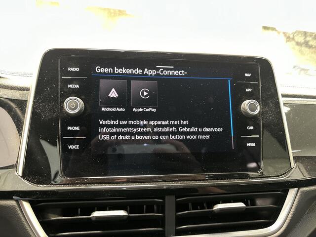 Volkswagen T-Roc 1.5 TSI 150pk DSG R-Line Business · Camera · Apple/Android Car Play · Navigatie · Stoelverwarming · 17'' Inch · Garantie t/m 20-06-2028 of 100.000km