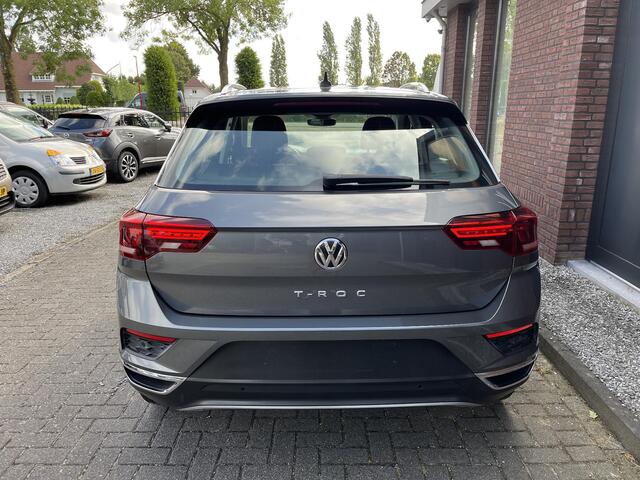 Volkswagen T-Roc 1.5 TSI Sport VIRTUAL DASHBOARD | ADAPTIVE CRUISE CONTROL | NAV | APP CONNECT | CAMERA | LED | TREKHAAK AFNB. | ELEC. A.KLEP