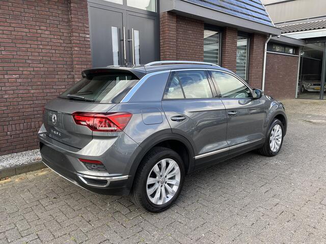 Volkswagen T-Roc 1.5 TSI Sport VIRTUAL DASHBOARD | ADAPTIVE CRUISE CONTROL | NAV | APP CONNECT | CAMERA | LED | TREKHAAK AFNB. | ELEC. A.KLEP
