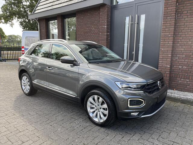 Volkswagen T-Roc 1.5 TSI Sport VIRTUAL DASHBOARD | ADAPTIVE CRUISE CONTROL | NAV | APP CONNECT | CAMERA | LED | TREKHAAK AFNB. | ELEC. A.KLEP