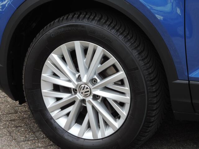 Volkswagen T-Roc 1.5 TSI Style DSG - Camera | DAB | PDC v+a | Alarm | Trekhaak