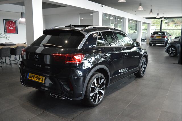 Volkswagen T-Roc 1.5 TSI 3X R-LINE navi pano camera led pdc 19 inch 150 pk !!