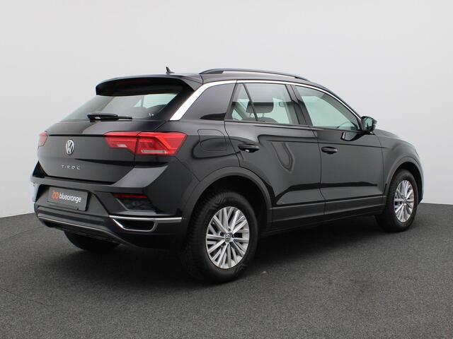 Volkswagen T-Roc 1.0 TSI Style 115PK Adaptieve Cruise Controle, Alarm, Clima, DAB+, App Connect, Navi, PDC voor en achter, 16" LM Velgen