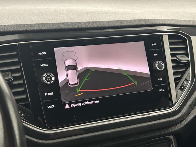 Volkswagen T-Roc 1.5 TSI 150pk DSG Sport Camera Virtual Cockpit Stoelverwarming Navigatie
