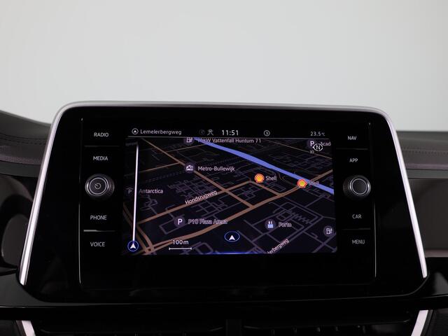 Volkswagen T-Roc 1.0 TSI R-Line Business 110 pk | Verlengde garantie | Navigatie | Parkeersensoren (Park assist) | Achteruitrijcamera | Adaptieve cruise control | R-Line |